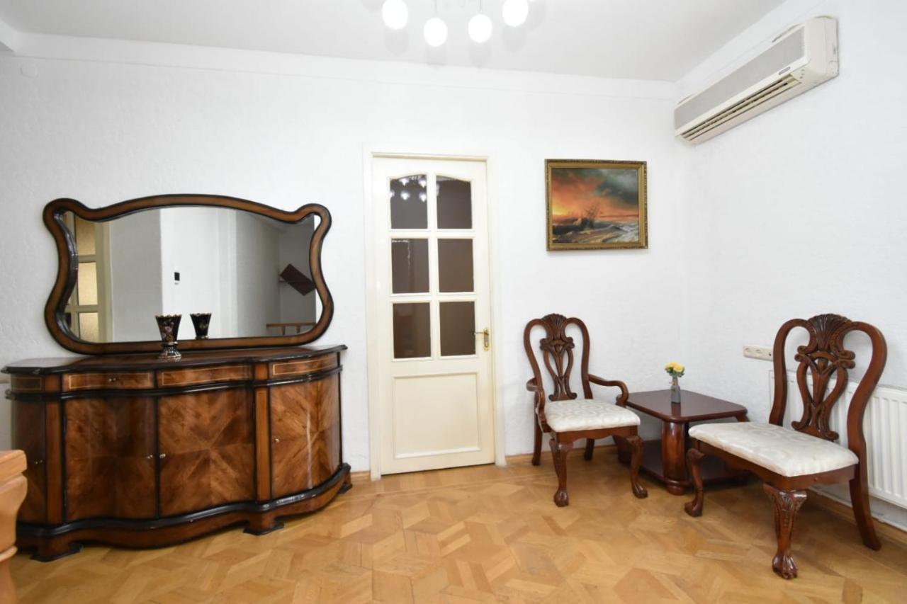 Guesthouses Opera Erevan Exterior foto