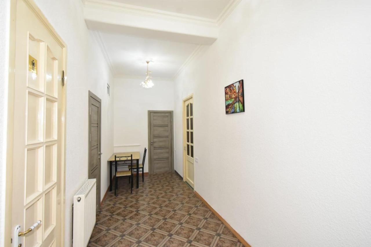 Guesthouses Opera Erevan Exterior foto
