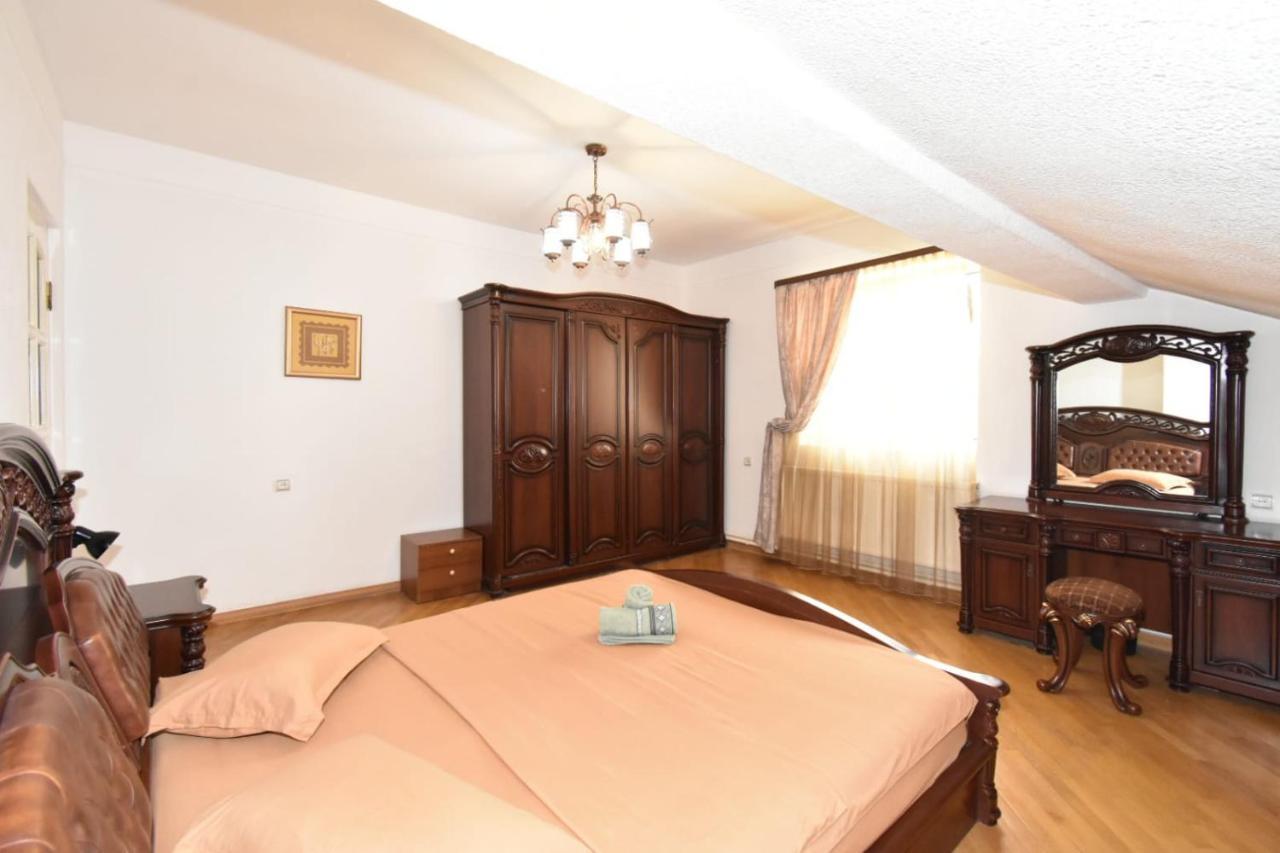 Guesthouses Opera Erevan Exterior foto
