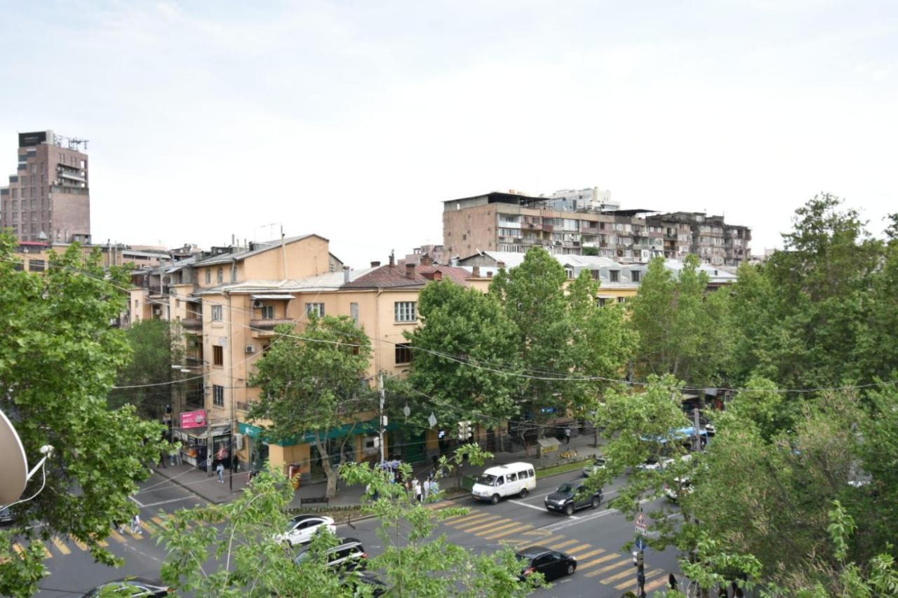 Guesthouses Opera Erevan Exterior foto